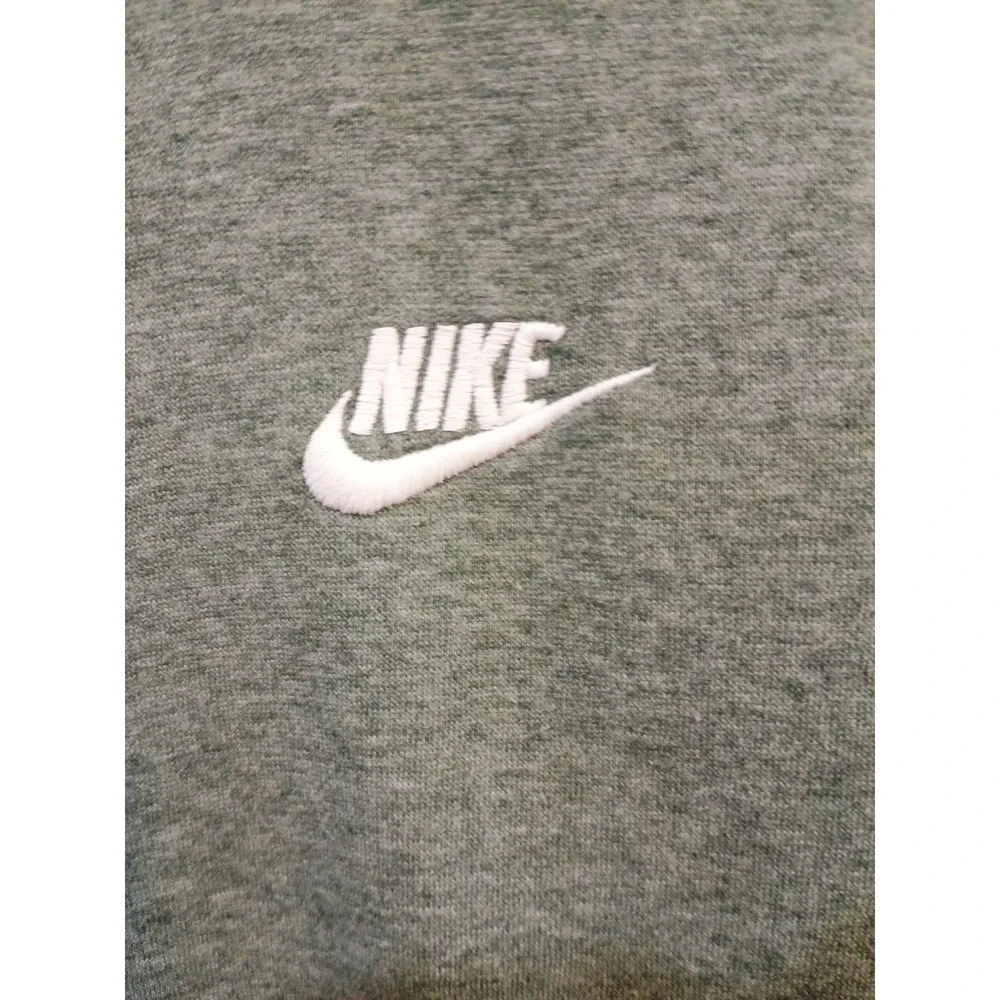 Nike sportswear varsity